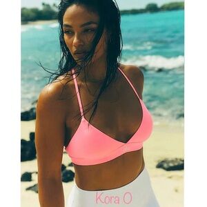 Alo Yoga Splendor Bra Neon Bubblegum